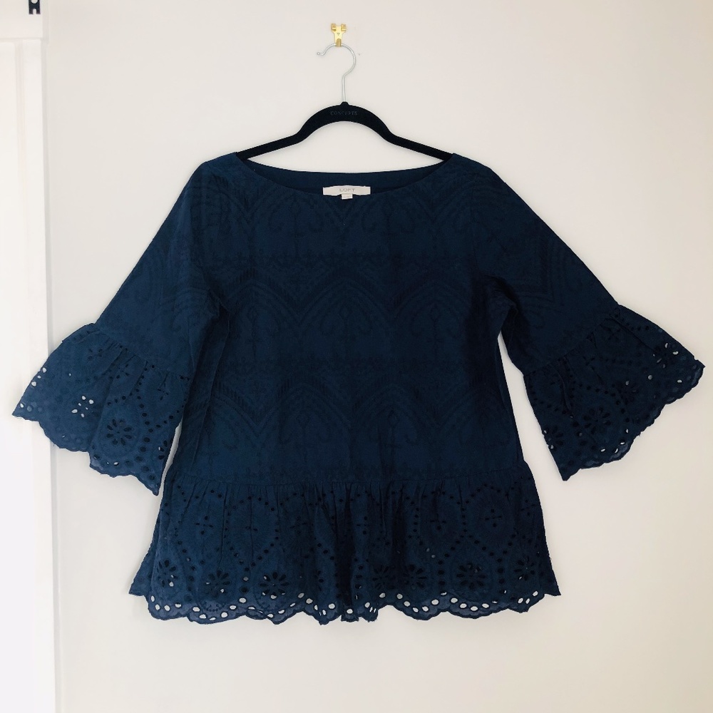 blue eyelet peplum waist top / size s